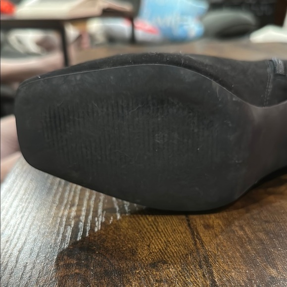 Elegant Black Suede Ankle Boots JustFab - Lilliana Heeled Bootie EUC​ - Picture 7 of 10